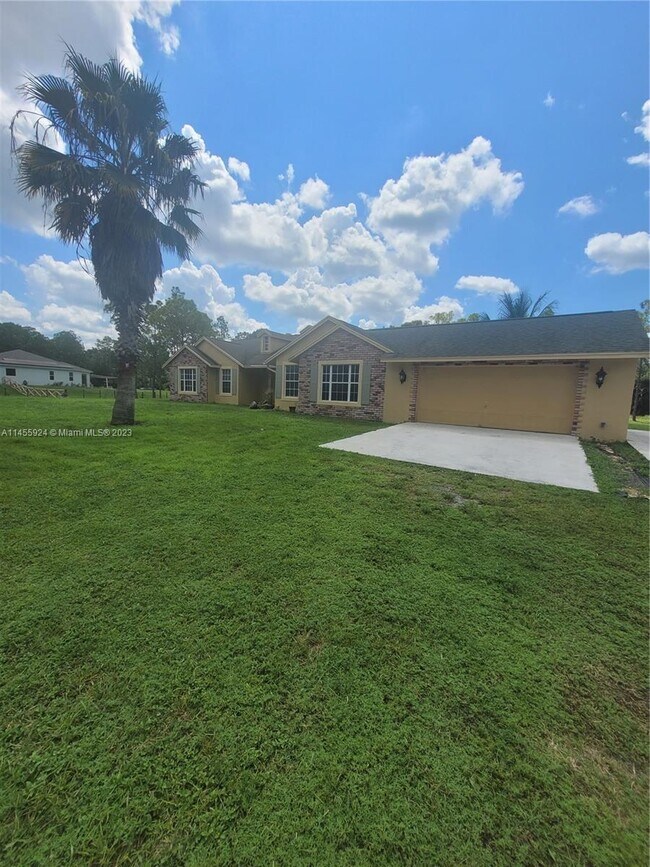 Foto del edificio - 17316 77th Ln N