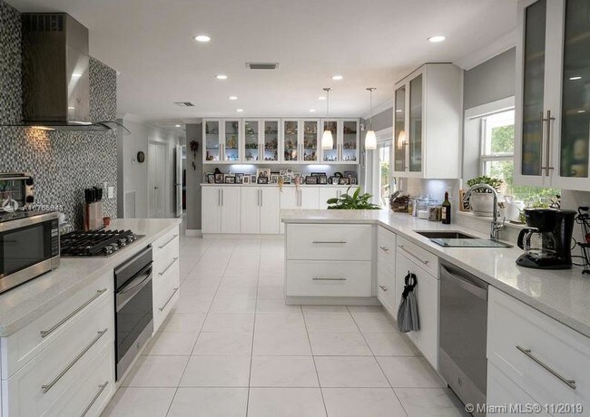 Foto del edificio - 10800 SW 126th Ave