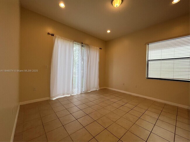 Building Photo - 9165 SW 36th Mnr