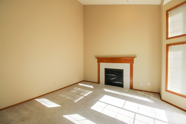 Building Photo - 2677 Fort Rock Ct SE