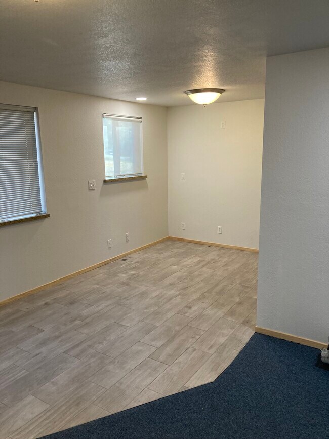 Foto del edificio - 542 Cottage Ln