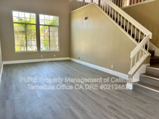 Building Photo - 40093 Ave Venida