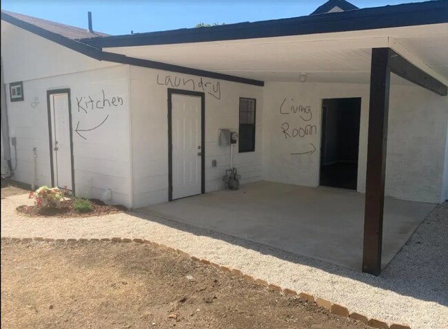 Building Photo - 3135 Durette Dr