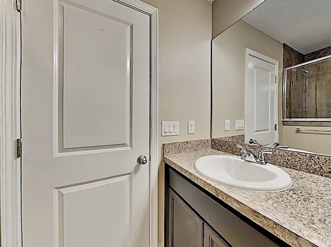 Building Photo - 1589 Landau Rd