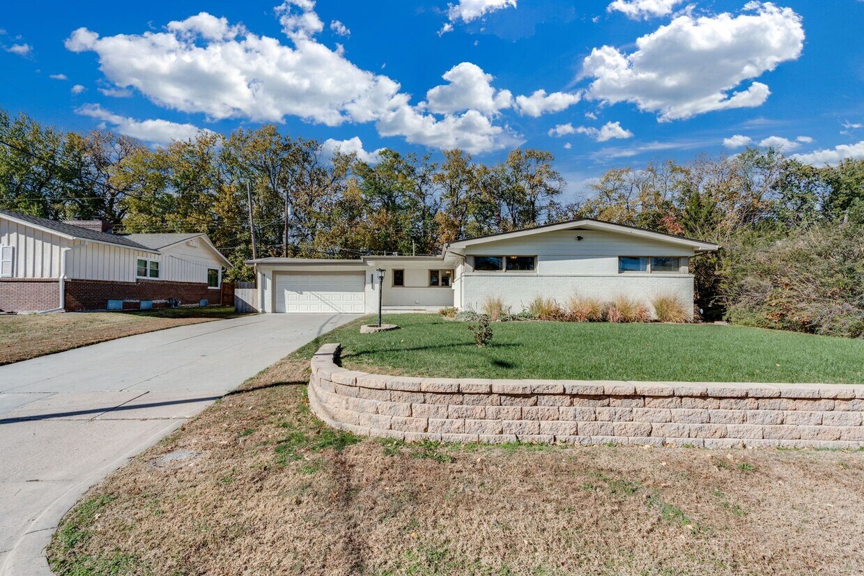 Foto principal - 1917 N Edgemoor Dr