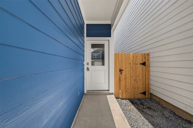Foto del edificio - 3527 Lovebird Ln