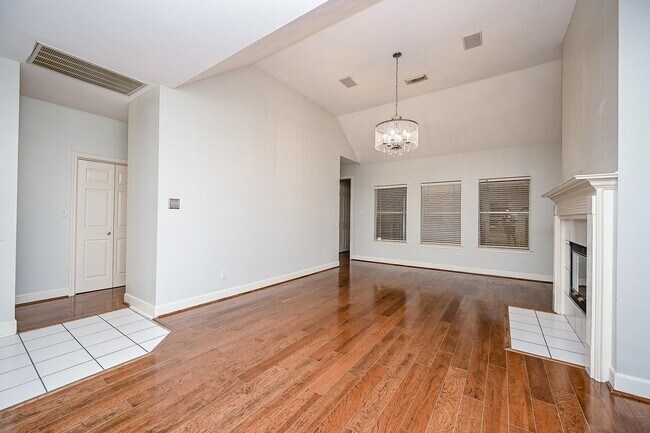 Building Photo - 6511 Mesa Vista Ct
