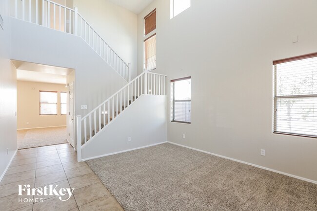 Foto del edificio - 2639 W Tamarisk Ave