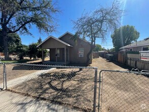 Building Photo - 4036 E Nevada Ave