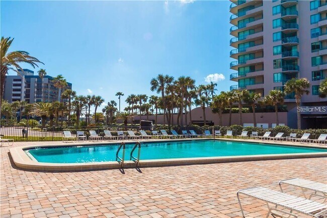 Foto del edificio - 1460 Gulf Blvd