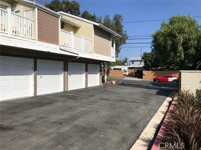 Foto del edificio - 1798 Pomona Ave