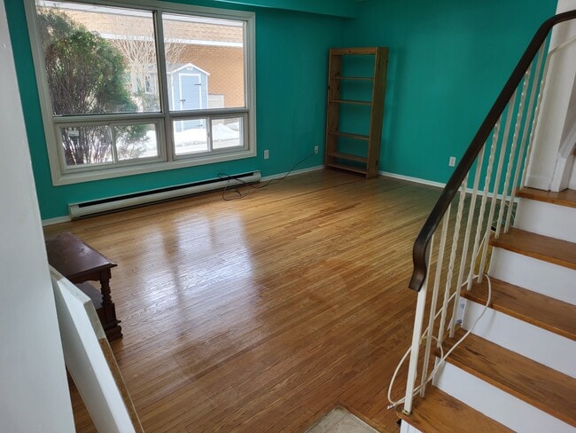 Living Room - 3000-3014 Centennial Dr