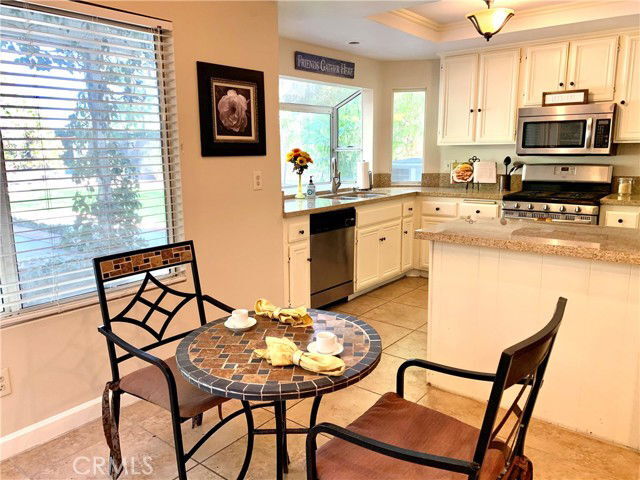 Building Photo - 23201 W Vail Dr