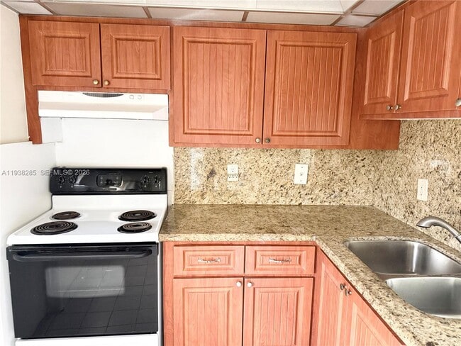 Foto del edificio - 300 NE 14th Ave