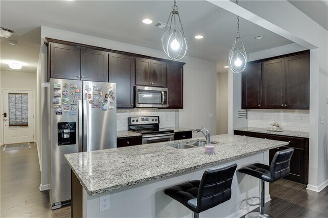 Foto del edificio - 519 Jefferson Chase St