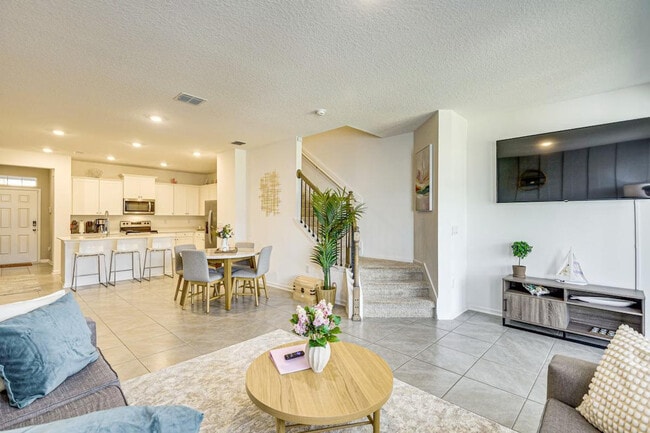 Building Photo - 134 Redbud Rd