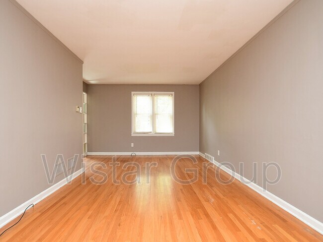 Building Photo - 5631 Sprague St