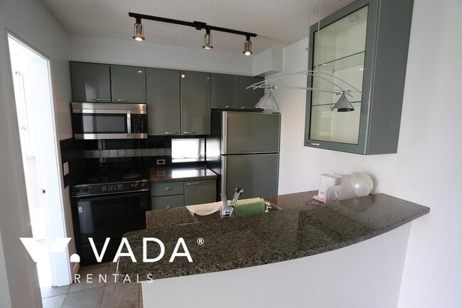 Building Photo - The Canadian 2 Bed Apartment Rental 509-10...