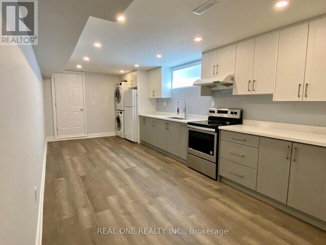 Building Photo - 1209 Verhoeven Ct