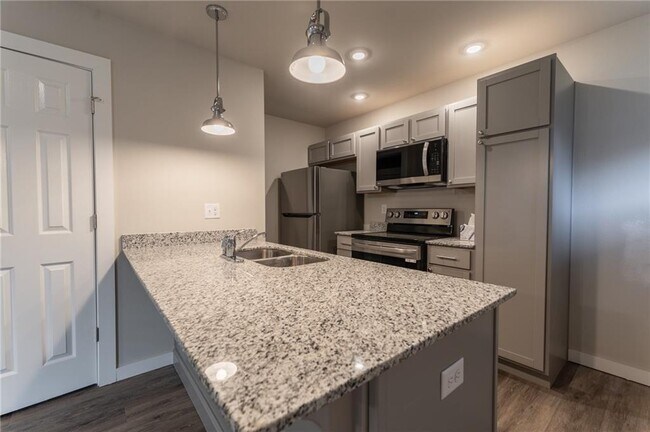Foto del edificio - 1342 N Porter Rd