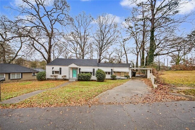 Foto del edificio - 725 Matilda Pl NW