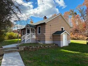 Building Photo - 690 Greystone Rd