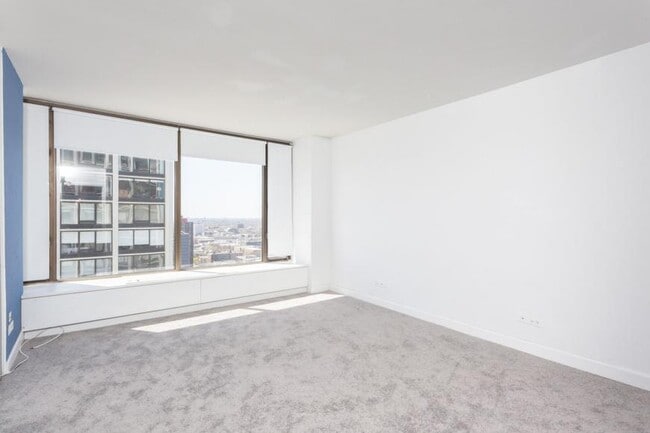 Building Photo - 1 bedroom in Chicago IL 60640