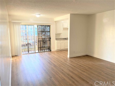 Building Photo - 1017 W 95th St