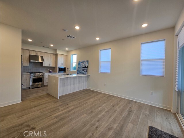 Foto del edificio - 4222 Marigold Ln