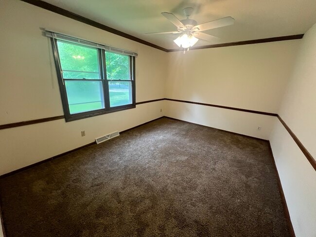 Foto del edificio - 7313 Farmington Way