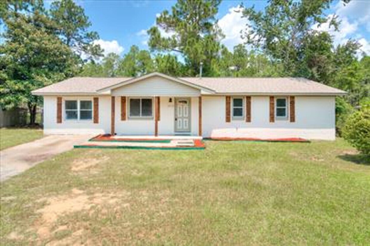 Primary Photo - Beautiful 4 Bedroom Home