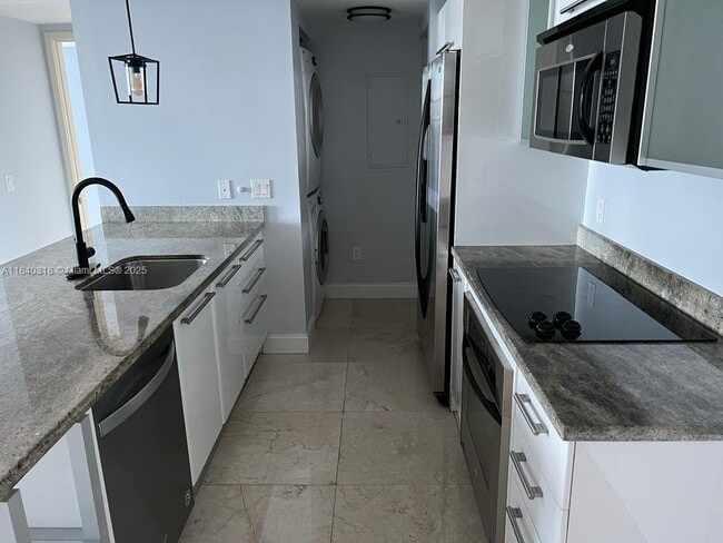 Foto del edificio - 185 SW 7th St