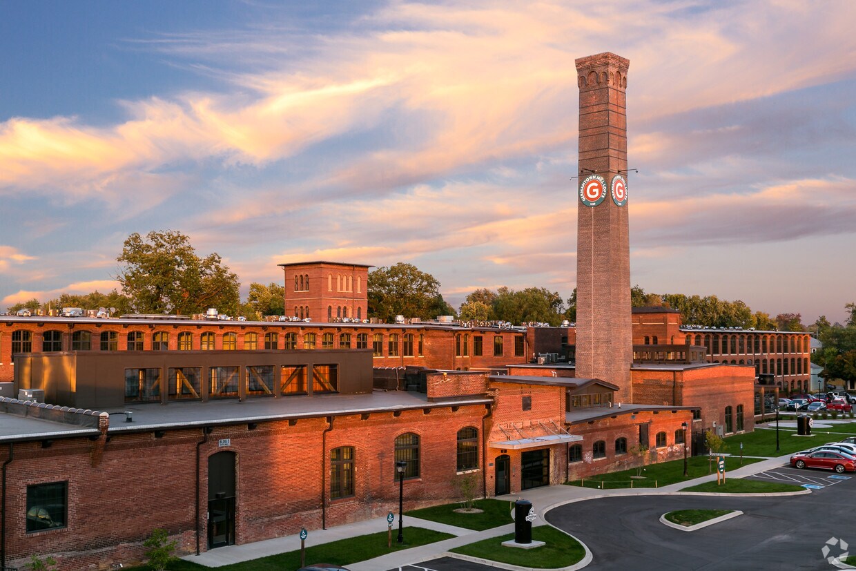 Apartments for Rent Near University of Louisville Belknap Campus