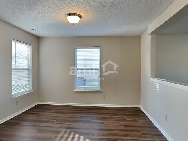 Foto del edificio - 14506 Bramkrist Dr
