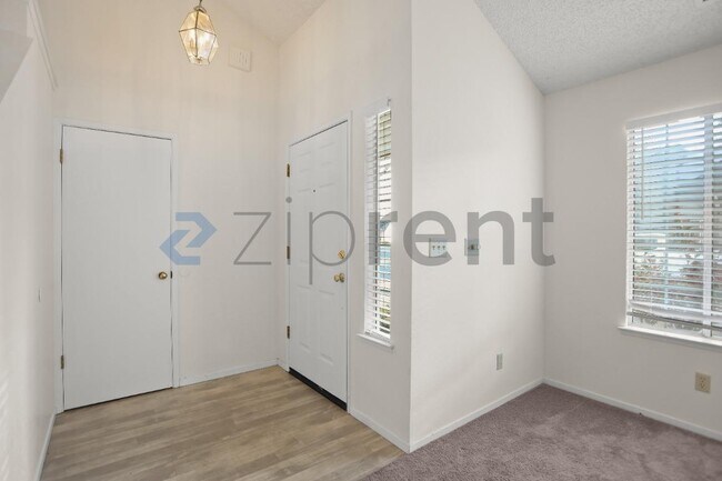 Foto del edificio - 8665 N Cedar Ave