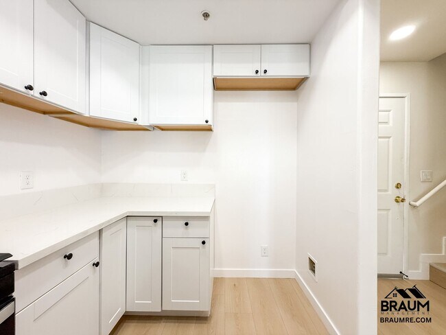 Foto del edificio - 11035 Moorpark St