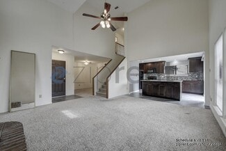 Building Photo - 1929 Pinecrest Dr