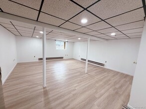 Building Photo - 12 Bruce Dr