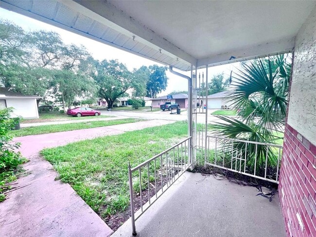 Building Photo - 7204 Isle Dr