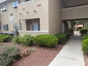 Building Photo - 7200 W Pirates Cove Rd