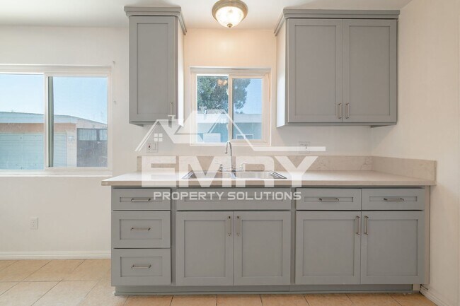 Building Photo - 3848 W 105th St