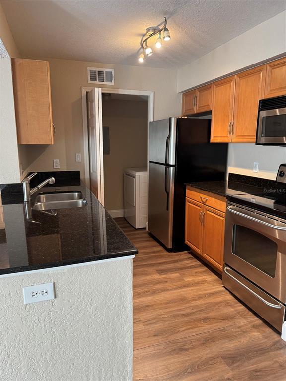 Foto del edificio - 3315 Haviland Ct