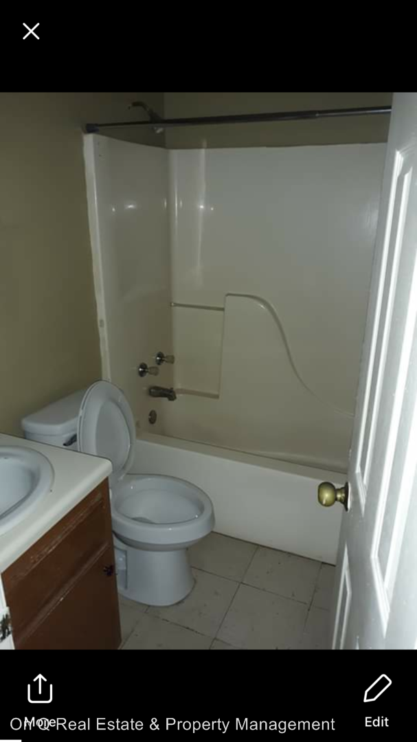 Building Photo - 687 Jill St