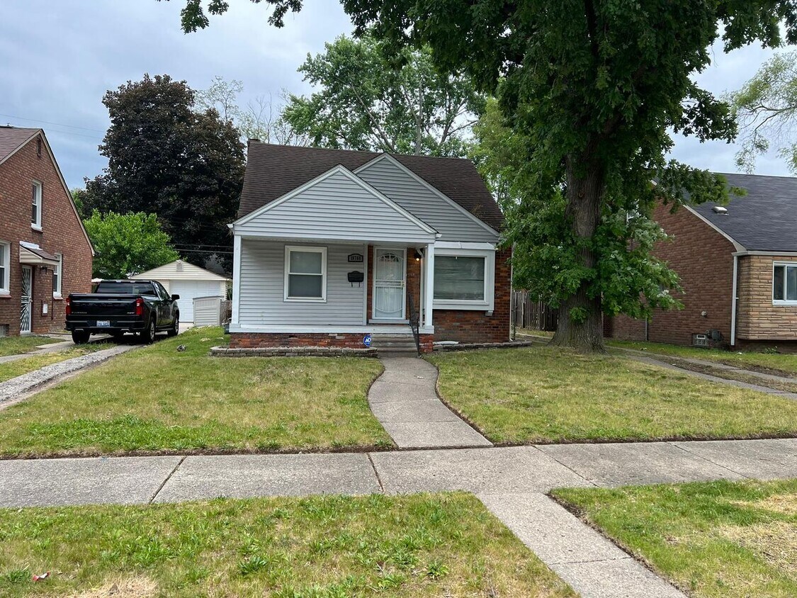 Three Bedroom 1 Bath House for Lease Welc... House Rental in Detroit