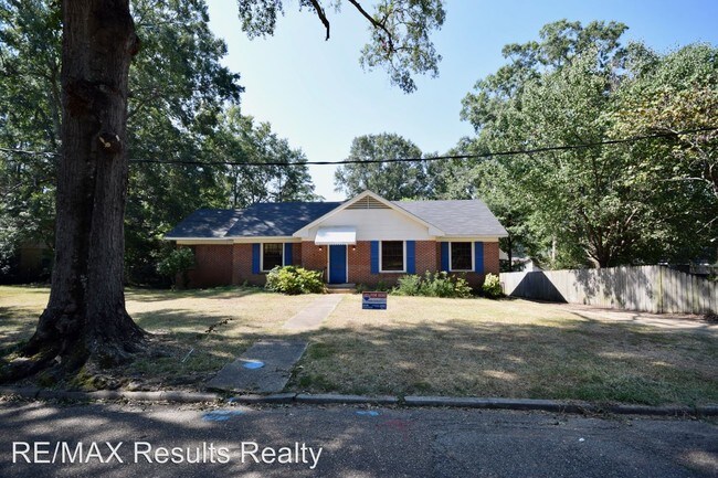 Building Photo - 4 br, 2 bath House - 304 E Colorado Ave