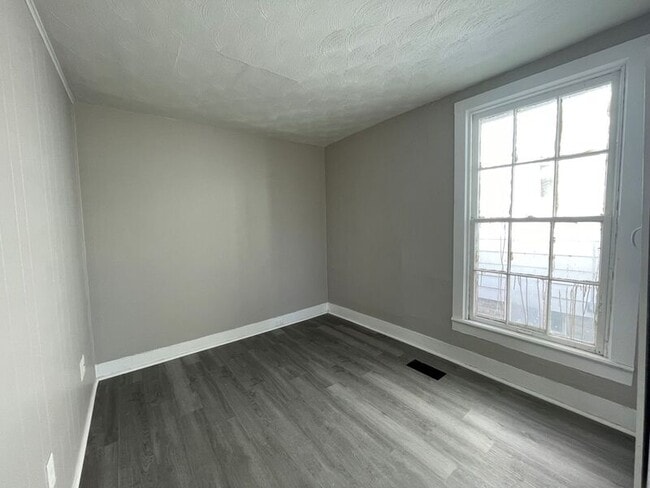 Building Photo - 1803 Mansfield Rd