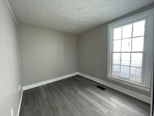 Foto del edificio - 1803 Mansfield Rd