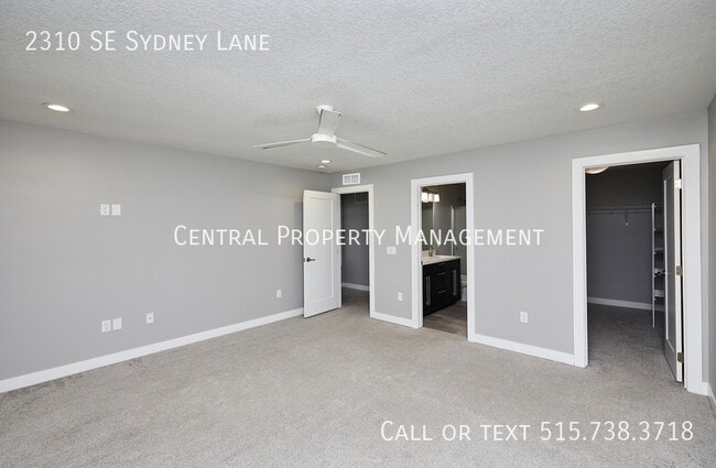 Building Photo - 2310 SE Sydney Ln