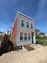 Building Photo - 220 Wilcox St