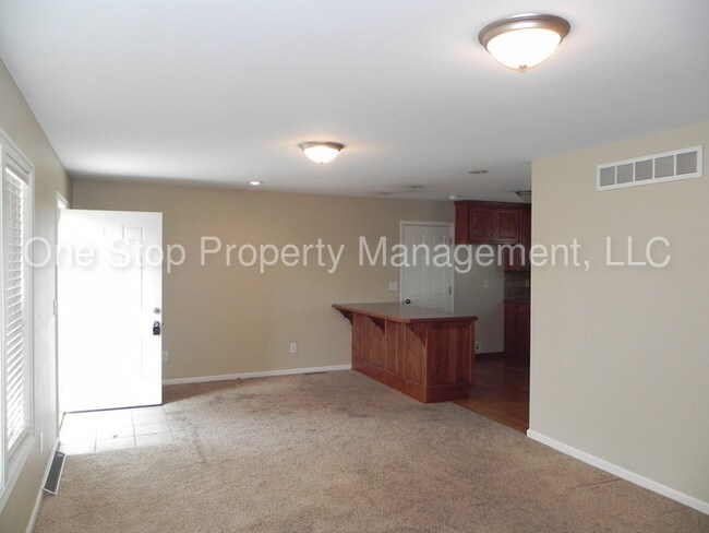 Building Photo - 13513 Oak St